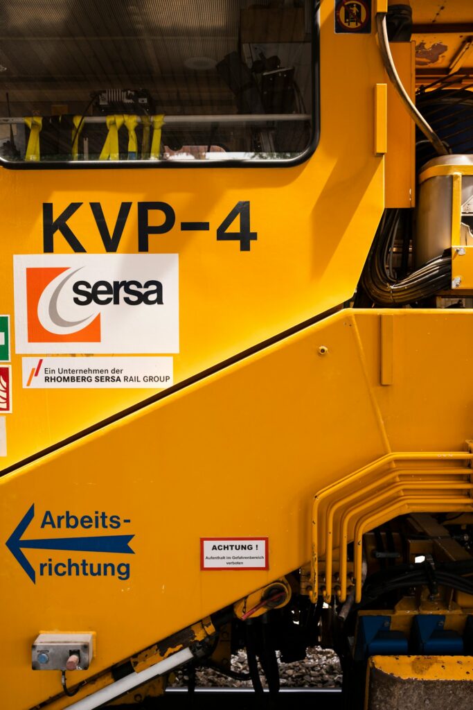 Kunststoff Warnschild gelb